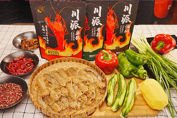 金宮，金宮雞精，金宮味精，金宮火鍋底料，金宮香腸臘肉調(diào)料，金宮小龍蝦調(diào)料，金宮魚(yú)調(diào)料，金宮調(diào)料定制，金宮調(diào)味品定制
