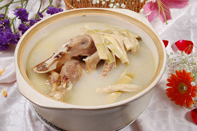 金宮，金宮雞精，金宮味精，金宮火鍋底料，金宮香腸臘肉調(diào)料，金宮小龍蝦調(diào)料，金宮魚(yú)調(diào)料，金宮調(diào)料定制，金宮調(diào)味品定制