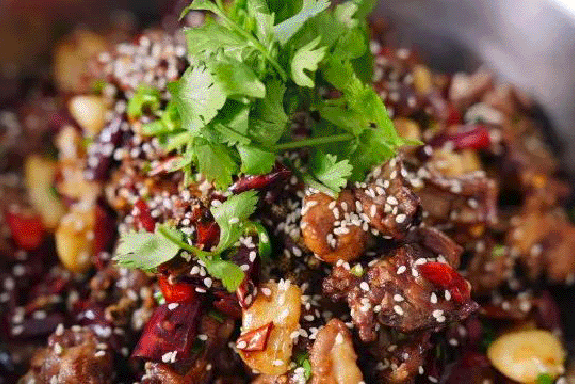 美食面前，沒有一只鴨是 “無辜”的，無鴨不夏天，金宮小廚房上新香辣鴨
